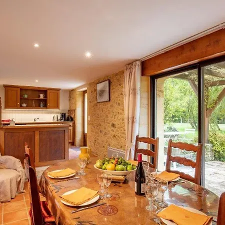 Le Pourqueyrol Holiday home *
